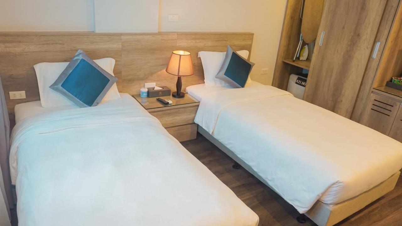 A25 Hotel - Hoang Dao Thuy 1 Hanoi Bagian luar foto